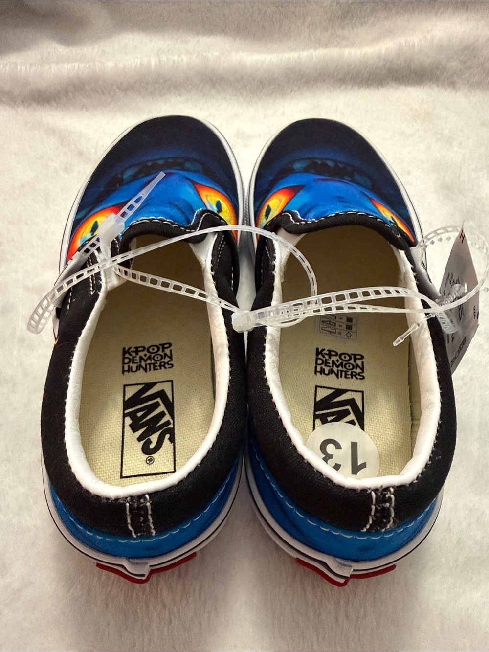 Vans Classic Slip-On KPop Demon Hunters Derpy Tiger Shoes Size 13 Kids *READ* - Picture 3 of 8